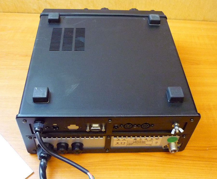 Icom IC-M710